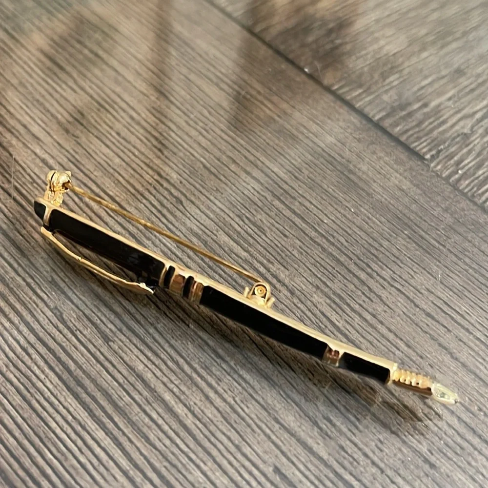 Vintage Style Fountain Pen Pin